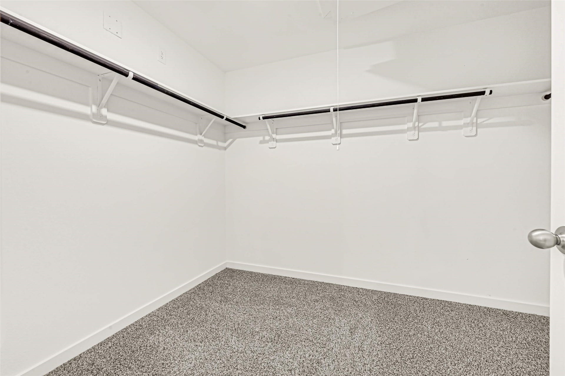 *Images and 3D tour are for illustration only and options may vary from home as built.