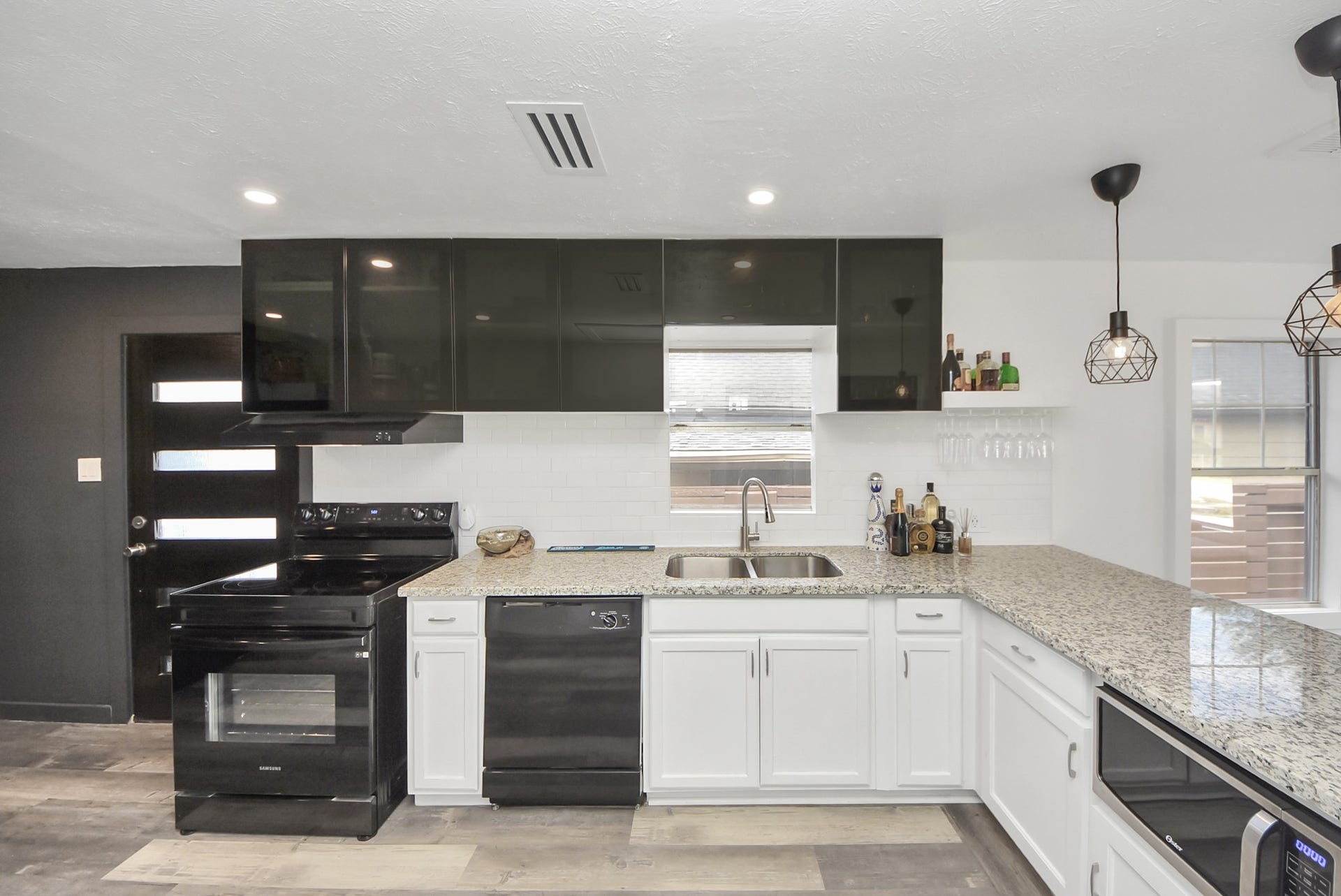 824 Wilkes Street, Houston, TX 77009 824 Wilkes Street, Houston, TX 77009