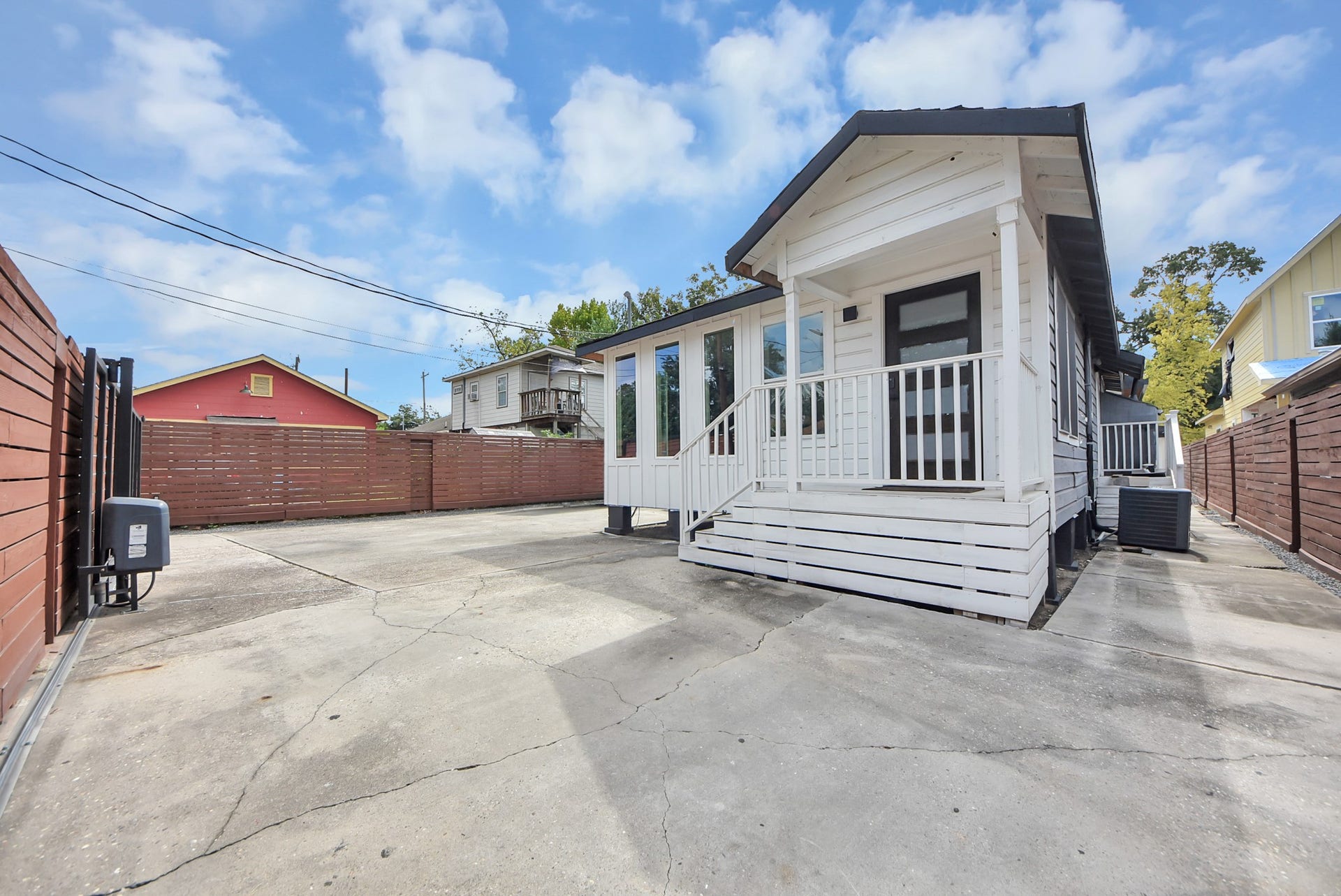 824 Wilkes Street, Houston, TX 77009 824 Wilkes Street, Houston, TX 77009