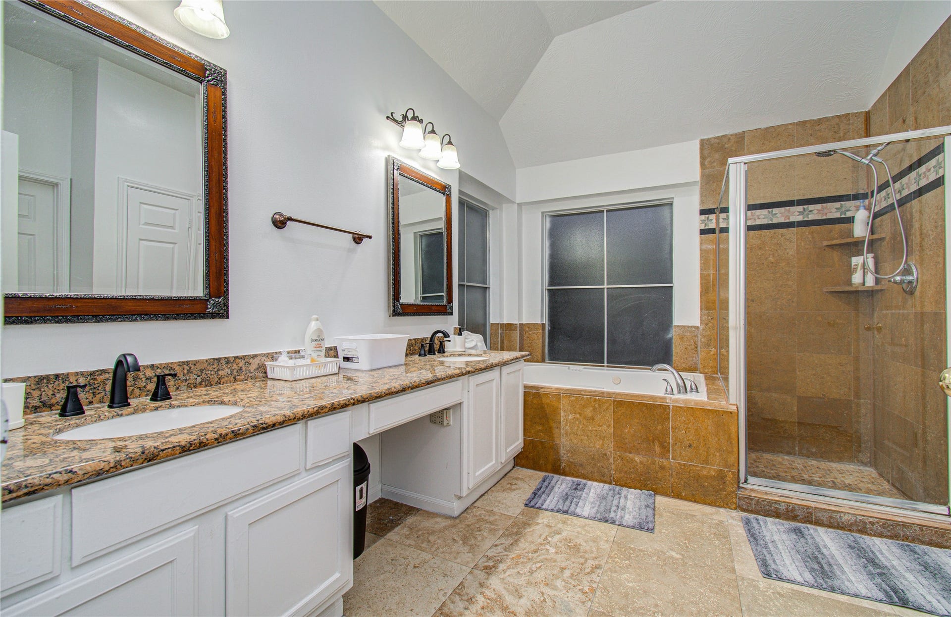 7211 Cambridge Cove Circle, Missouri City, TX 77459 7211 Cambridge Cove Circle, Missouri City, TX 77459