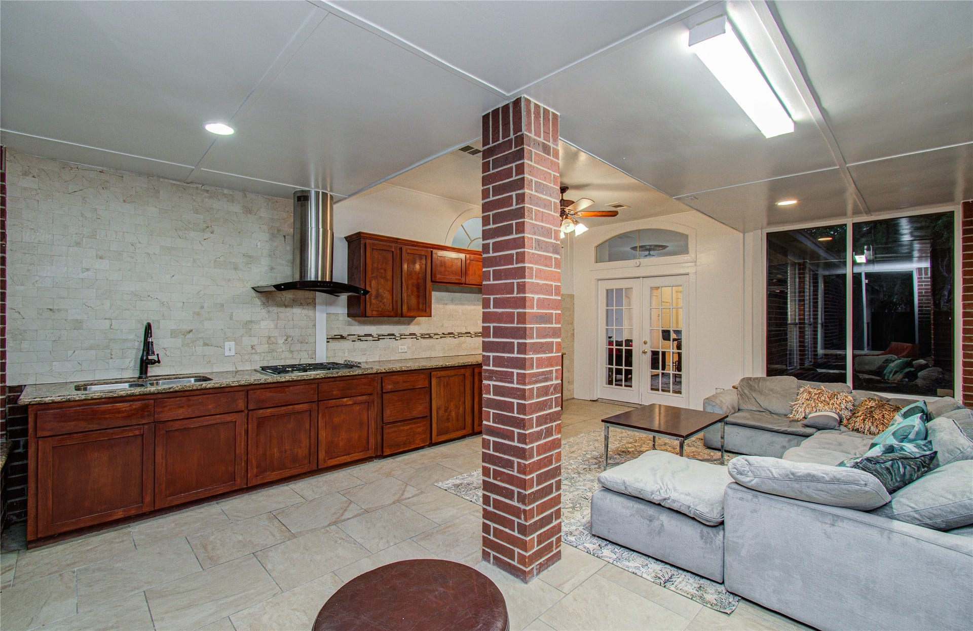 7211 Cambridge Cove Circle, Missouri City, TX 77459 7211 Cambridge Cove Circle, Missouri City, TX 77459