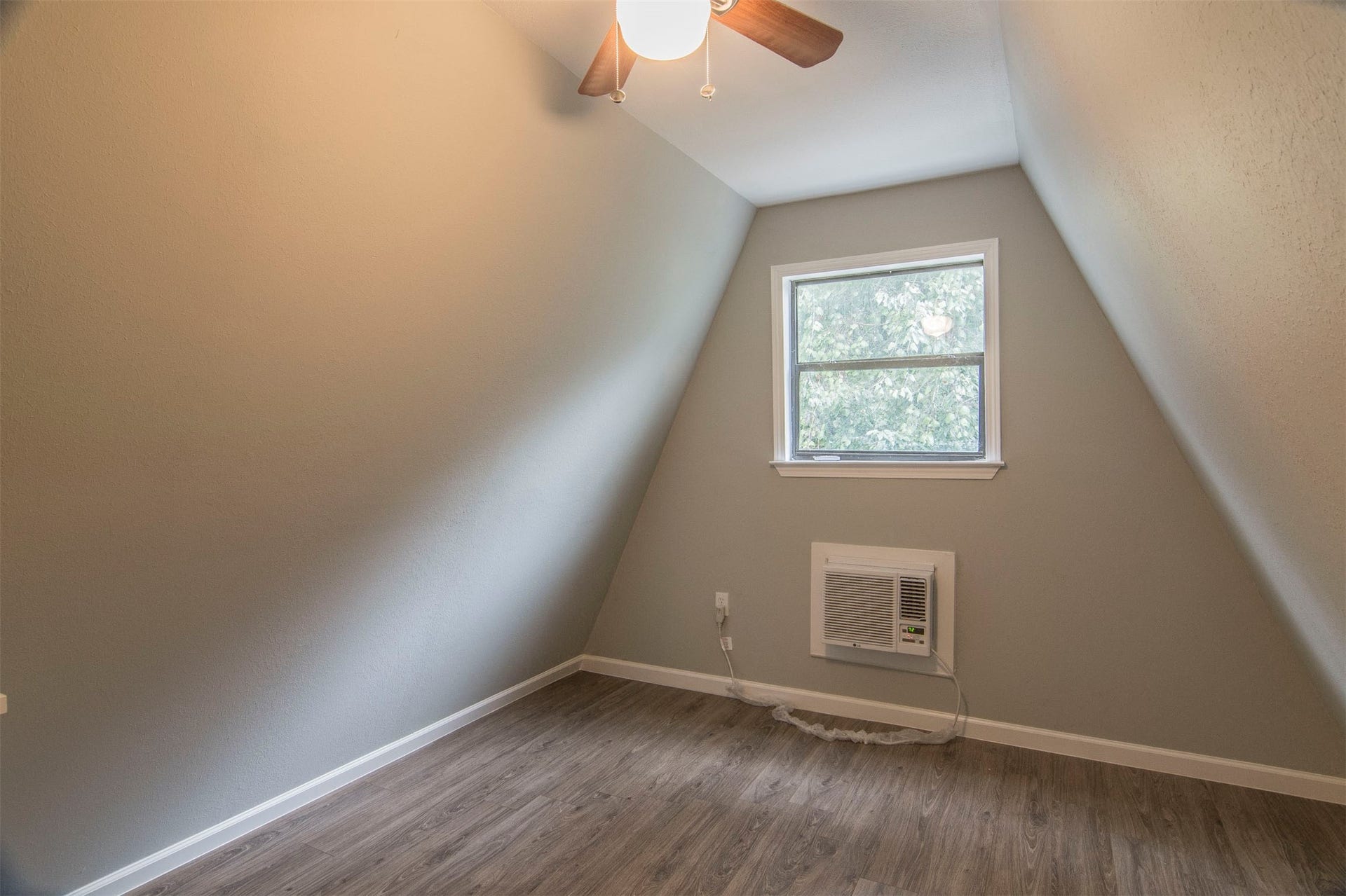9760 Black Gum, Willis, TX 77318 9760 Black Gum, Willis, TX 77318