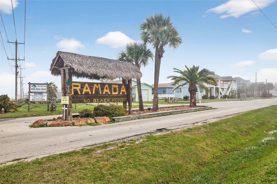 Property photo for 994 Nassau Drive, Crystal Beach, TX