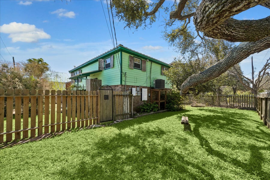 Property photo for 1009 3rd Street, Seabrook, TX