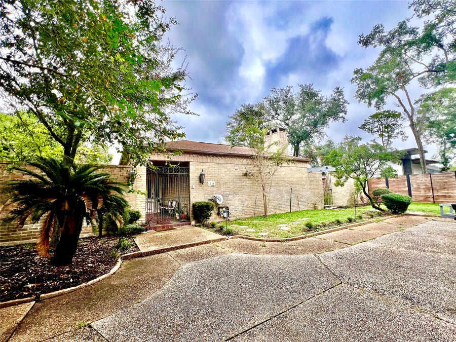 Property photo for 5610 Woodway Drive, Houston, TX