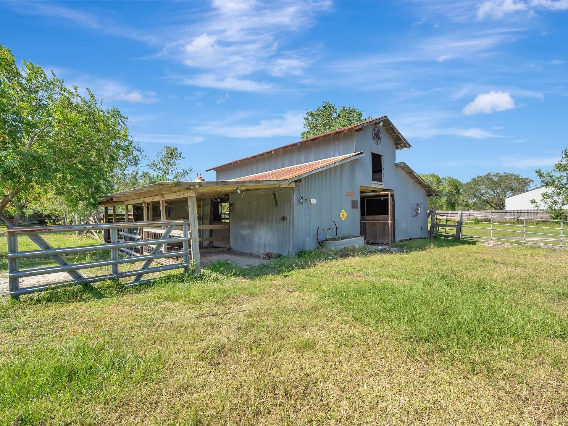 7230 Avenue L, Santa Fe, TX 77510 7230 Avenue L, Santa Fe, TX 77510