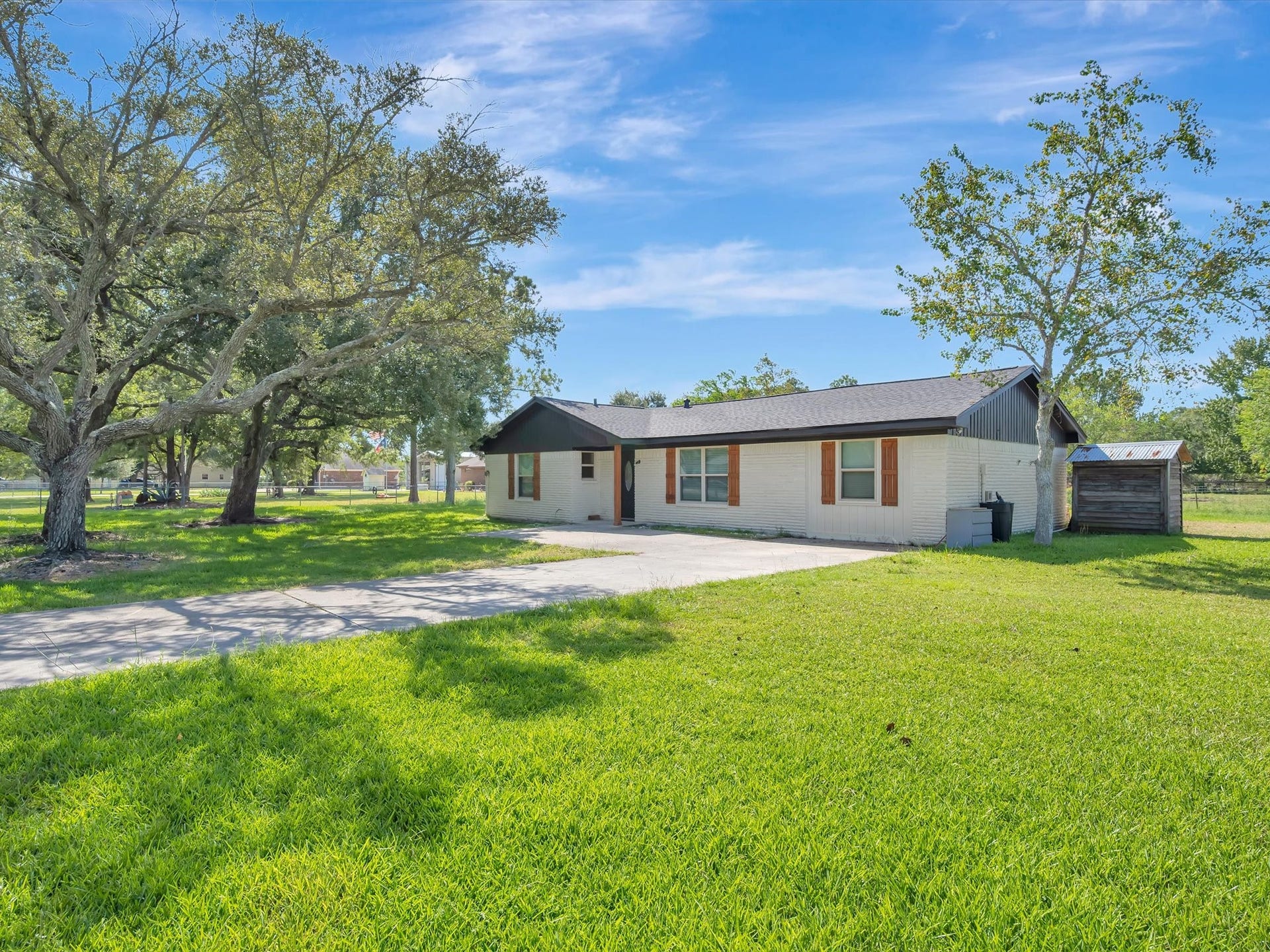7230 Avenue L, Santa Fe, TX 77510 7230 Avenue L, Santa Fe, TX 77510