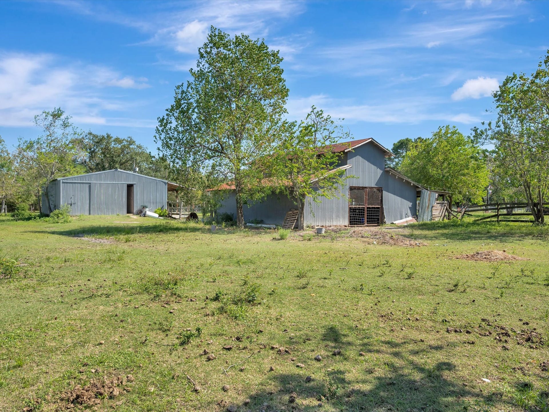 7230 Avenue L, Santa Fe, TX 77510 7230 Avenue L, Santa Fe, TX 77510