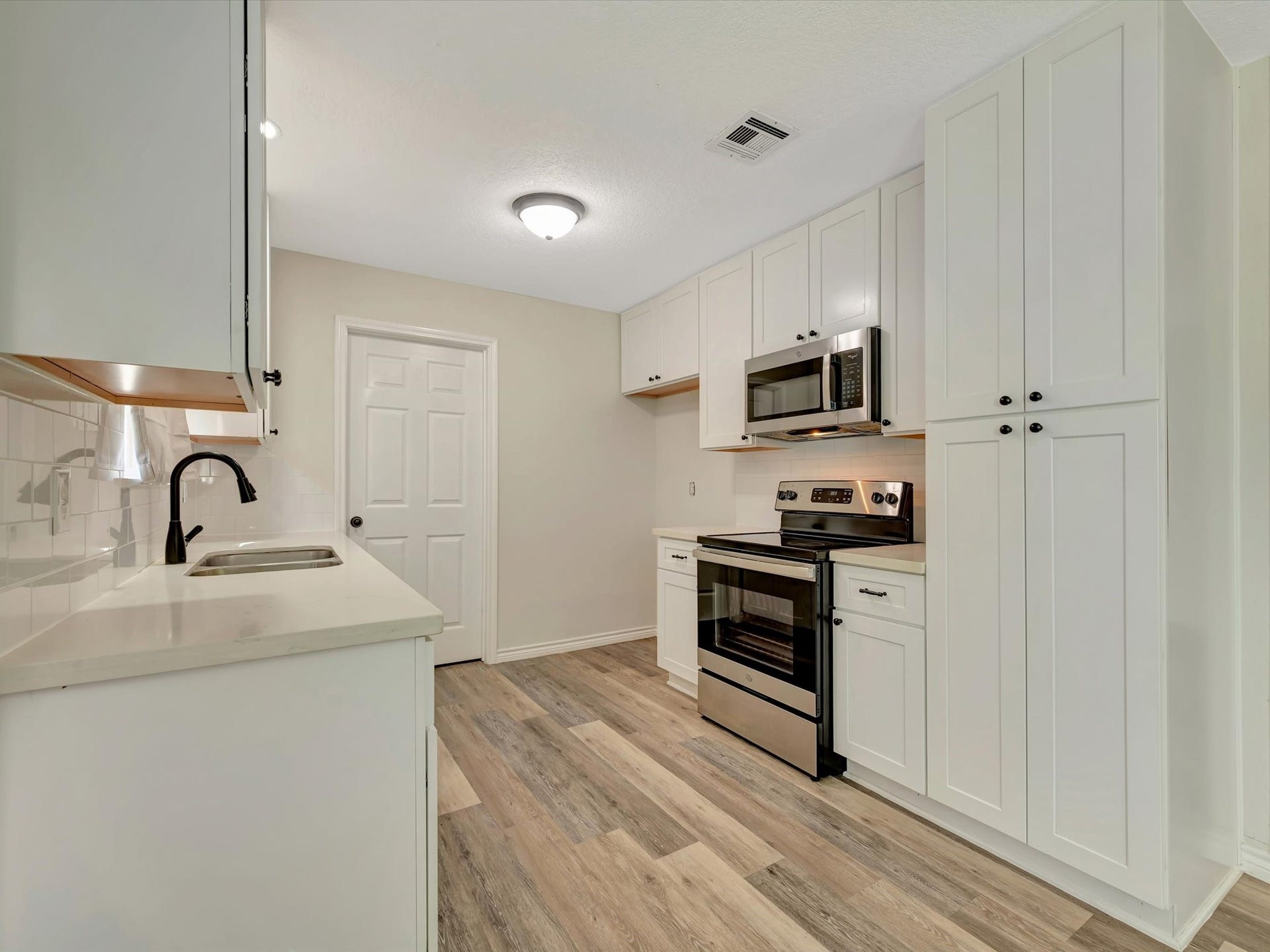 7230 Avenue L, Santa Fe, TX 77510 7230 Avenue L, Santa Fe, TX 77510