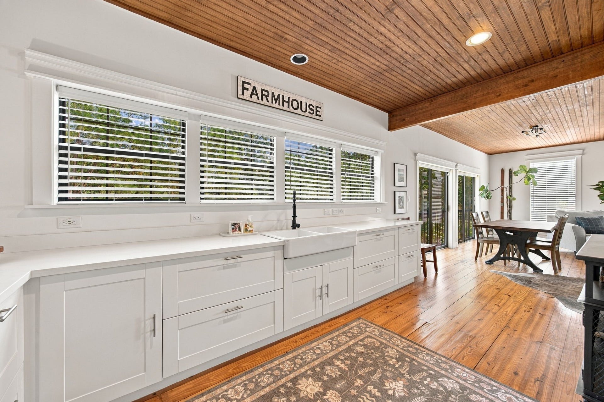 1808 Tabor Street, Houston, TX 77009 1808 Tabor Street, Houston, TX 77009