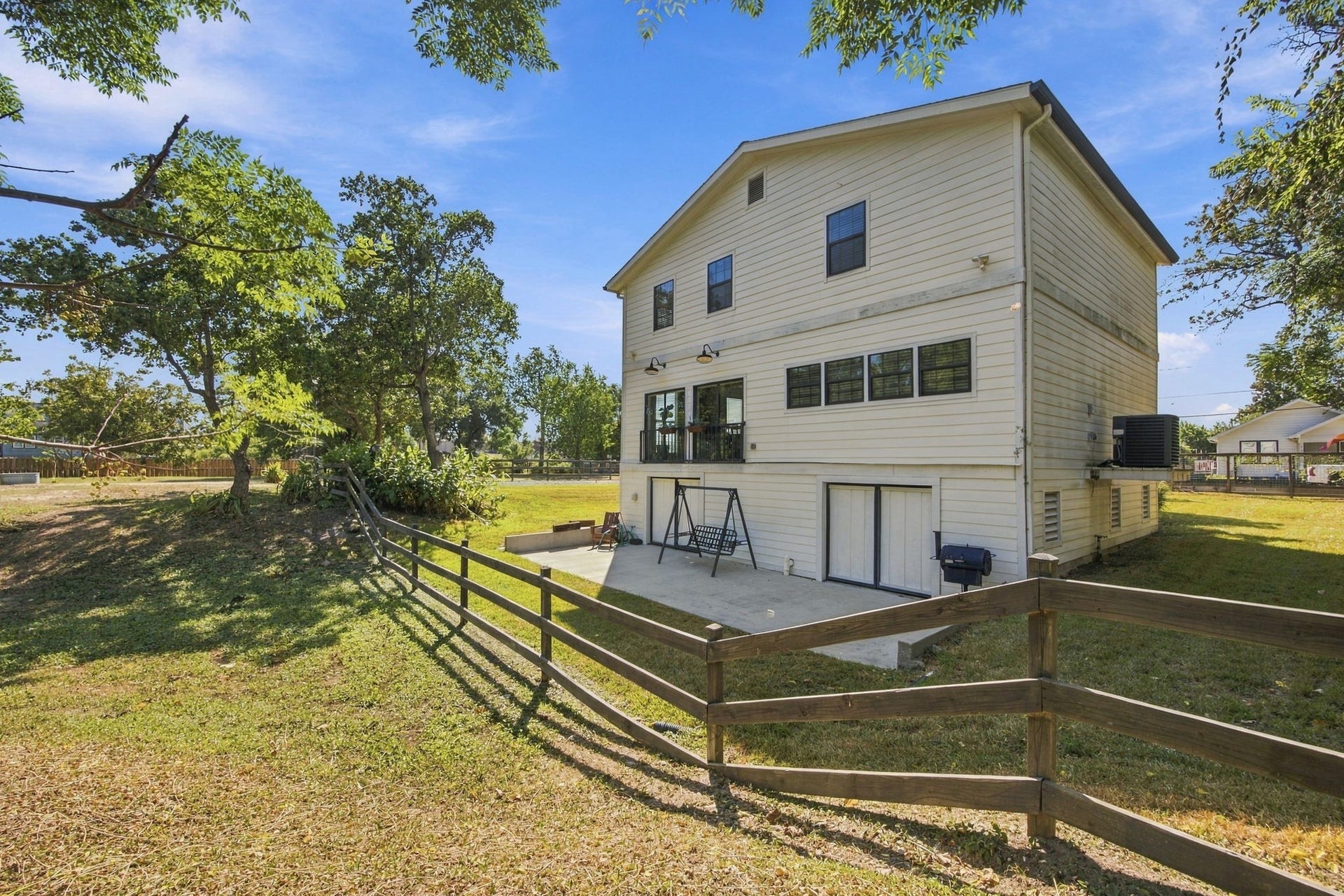1808 Tabor Street, Houston, TX 77009 1808 Tabor Street, Houston, TX 77009