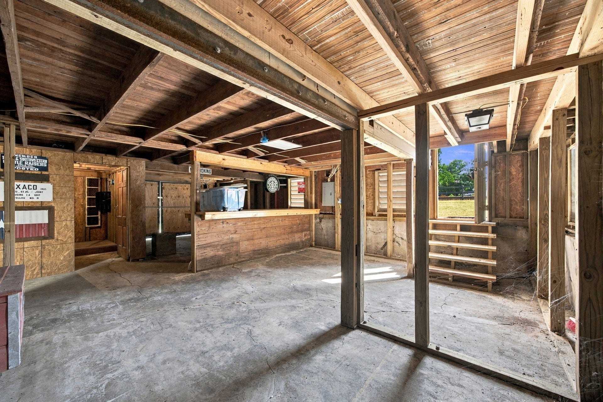 1808 Tabor Street, Houston, TX 77009 1808 Tabor Street, Houston, TX 77009