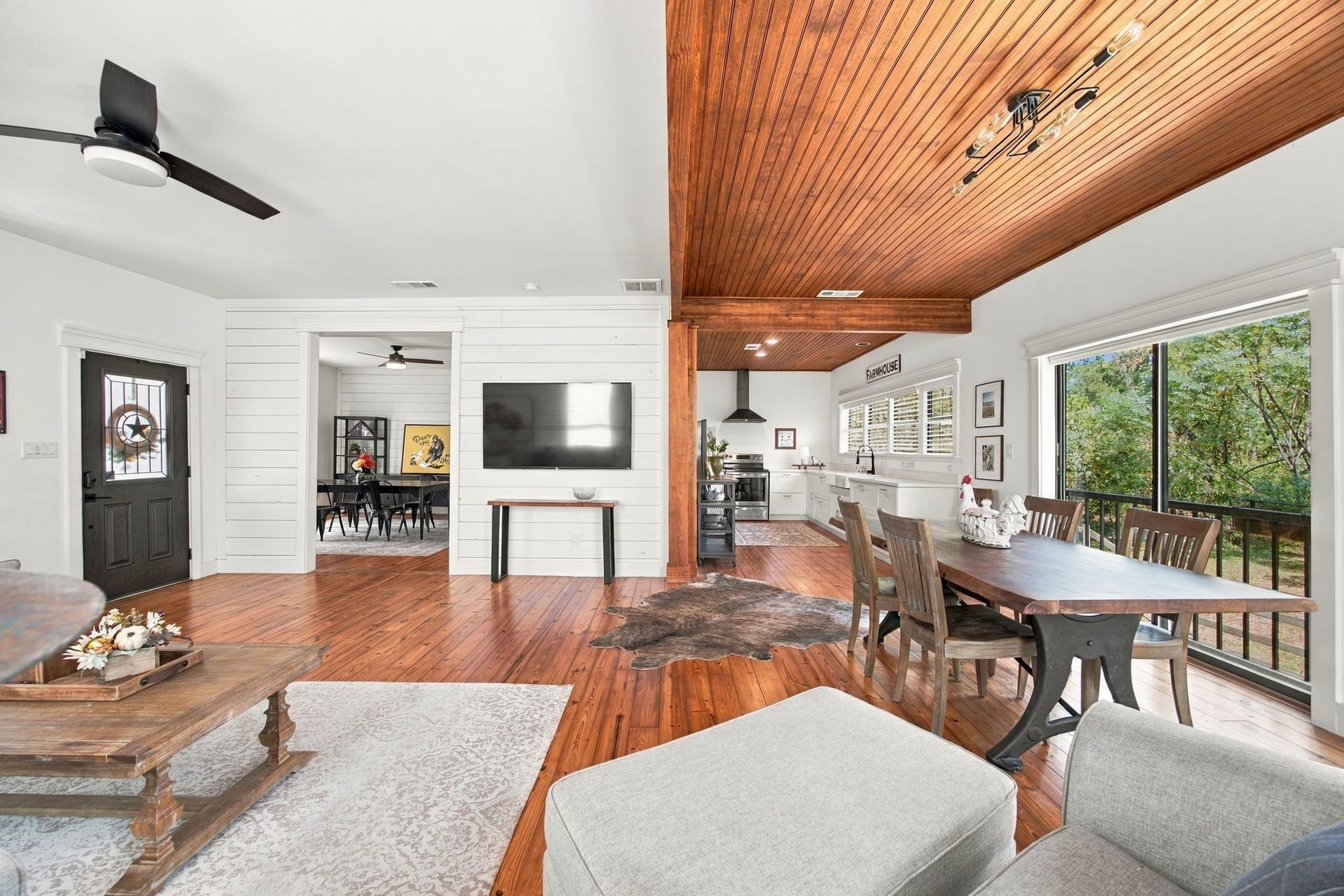 1808 Tabor Street, Houston, TX 77009 1808 Tabor Street, Houston, TX 77009