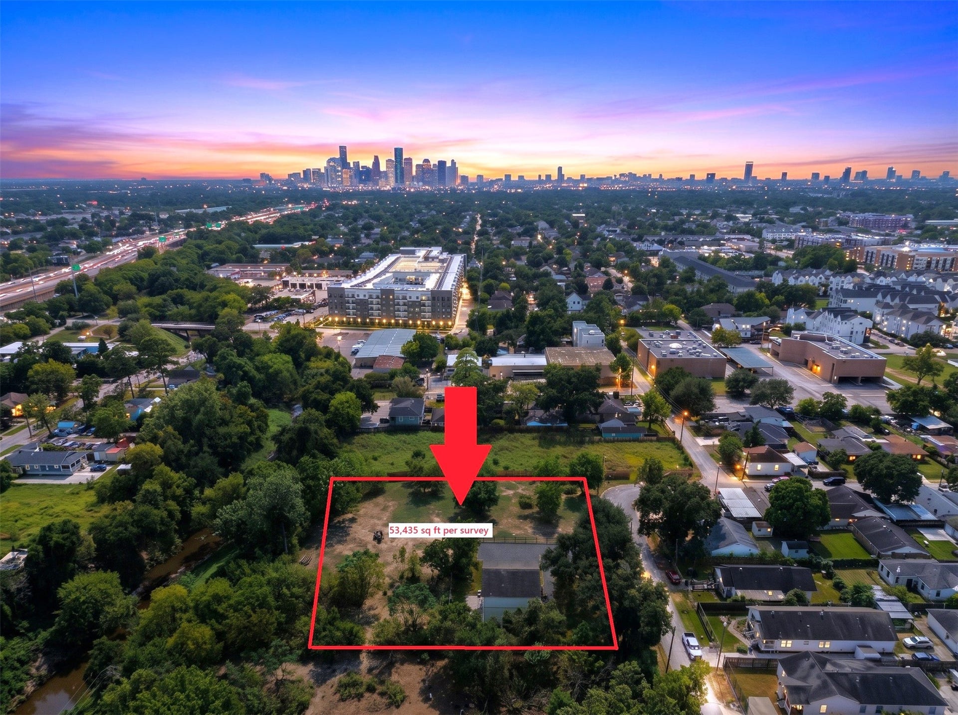 1808 Tabor Street, Houston, TX 77009 Over 1 acre of gentle rolling terrain, with plenty of room for a multitude of uses.