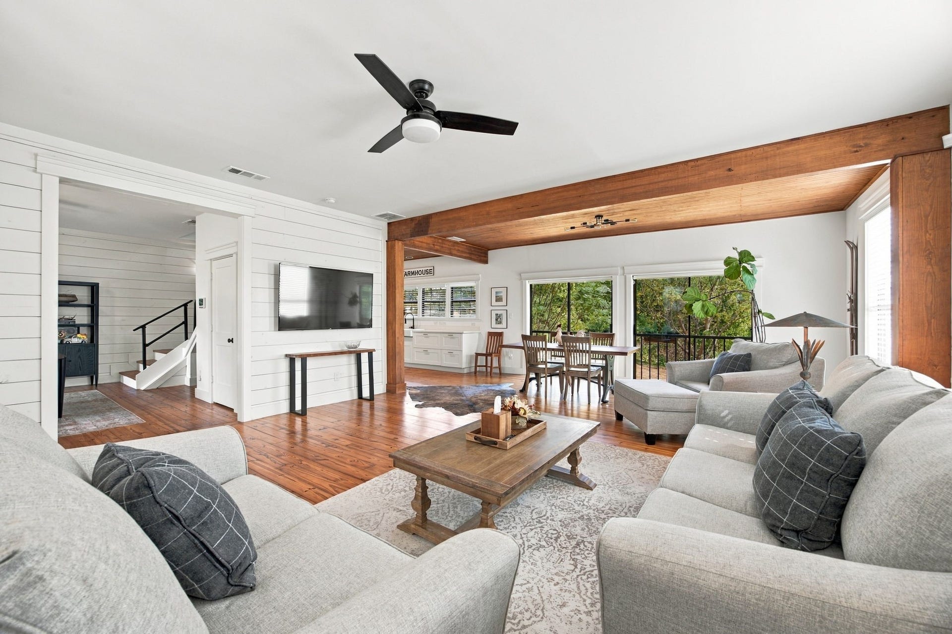 1808 Tabor Street, Houston, TX 77009 Open concept with pine floors and wood accents