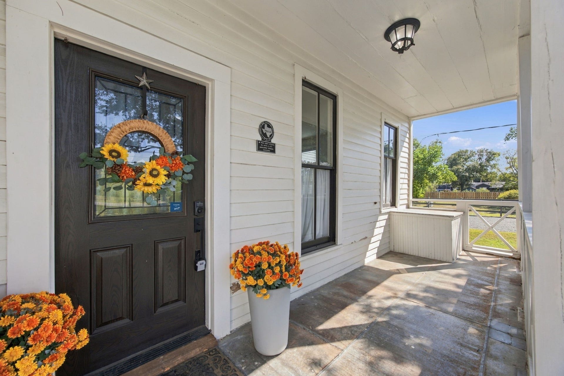 1808 Tabor Street, Houston, TX 77009 1808 Tabor Street, Houston, TX 77009