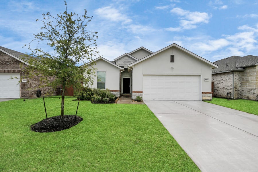 Property photo for 10515 Moon Valley Lane, Rosharon, TX