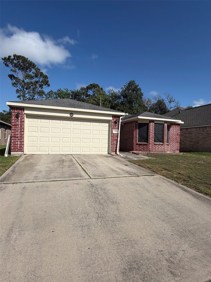 Property photo for 3818 Cary Creek Drive, Baytown, TX