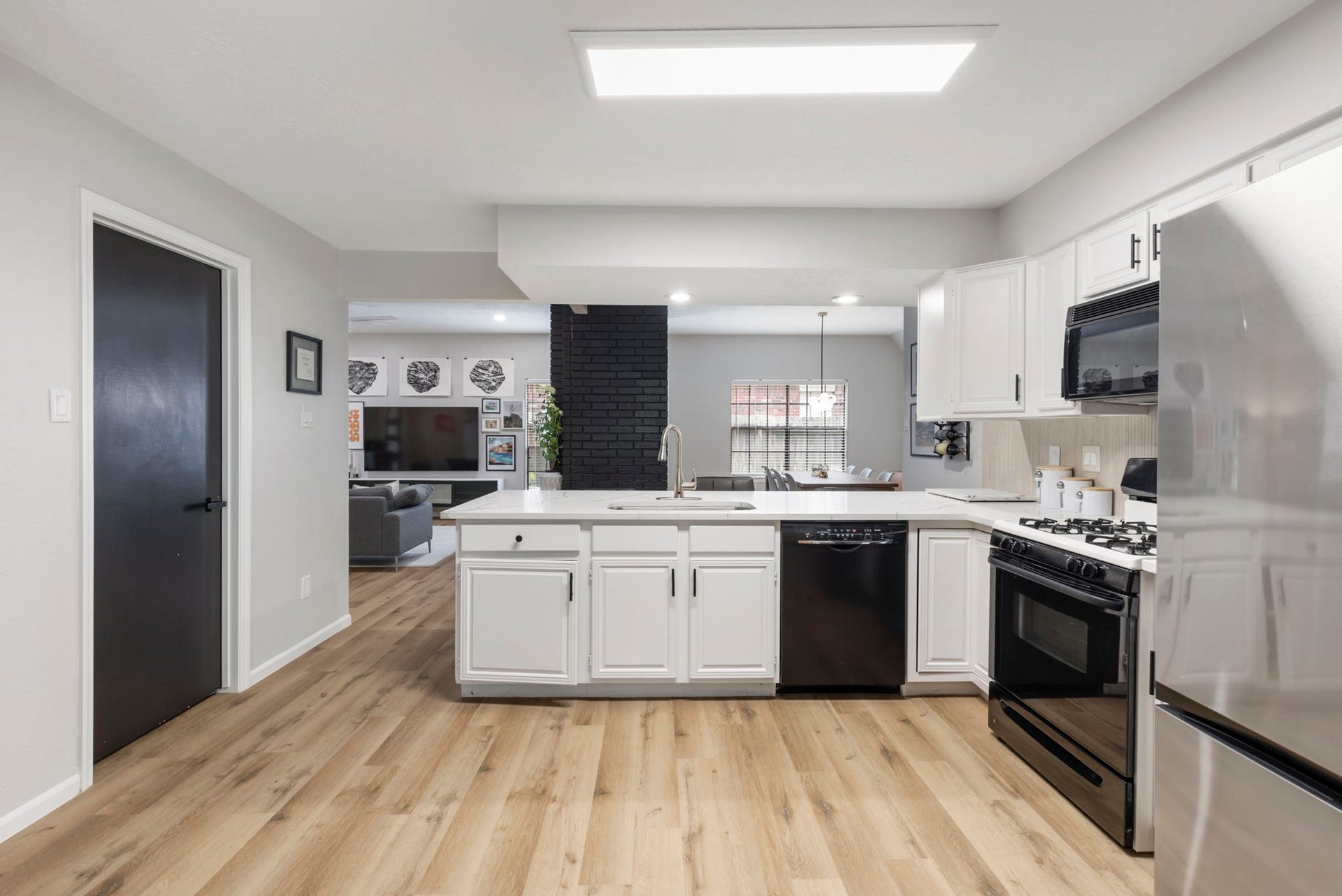 15 Green Slope Place, The Woodlands, TX 77381 15 Green Slope Place, The Woodlands, TX 77381