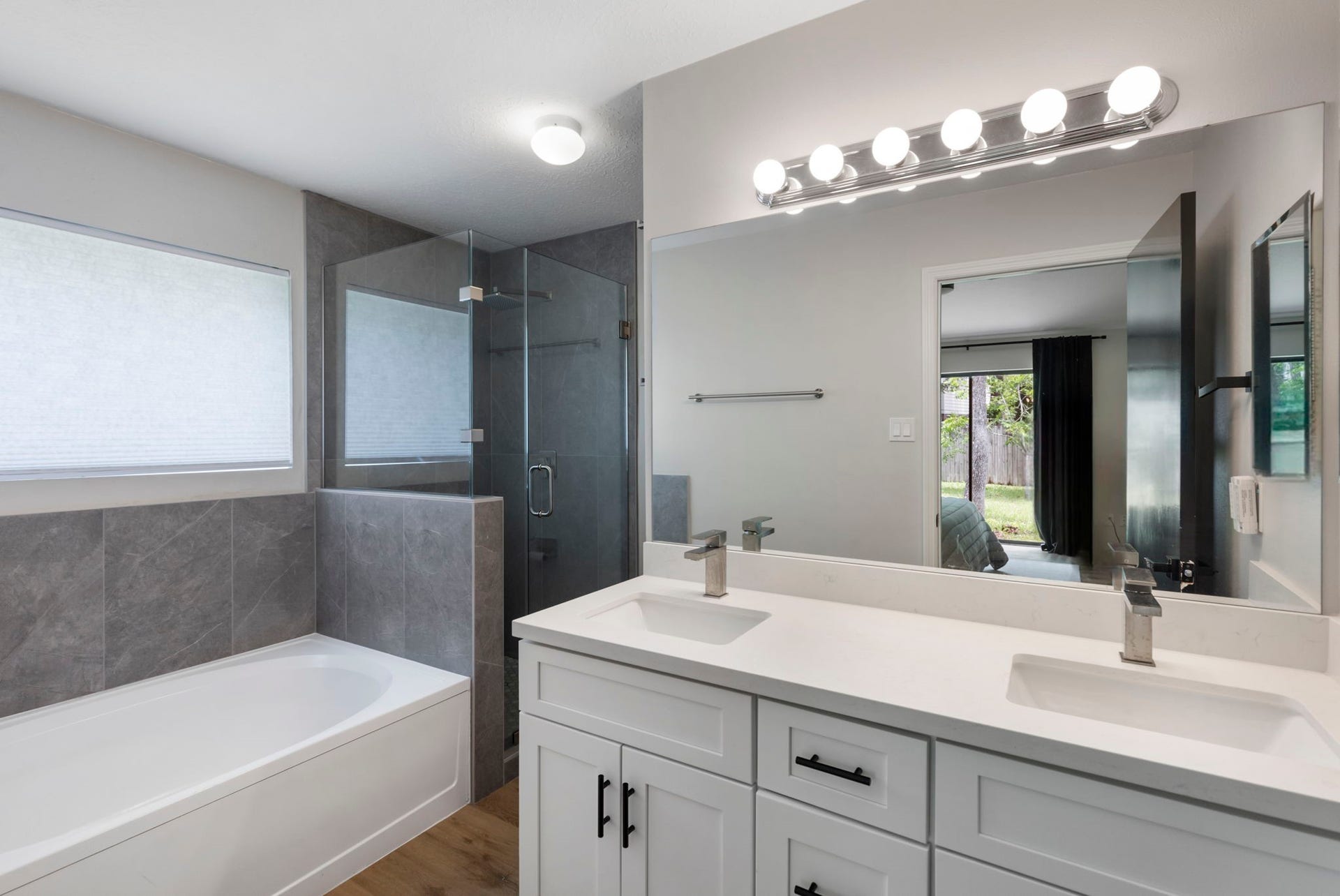 15 Green Slope Place, The Woodlands, TX 77381 15 Green Slope Place, The Woodlands, TX 77381