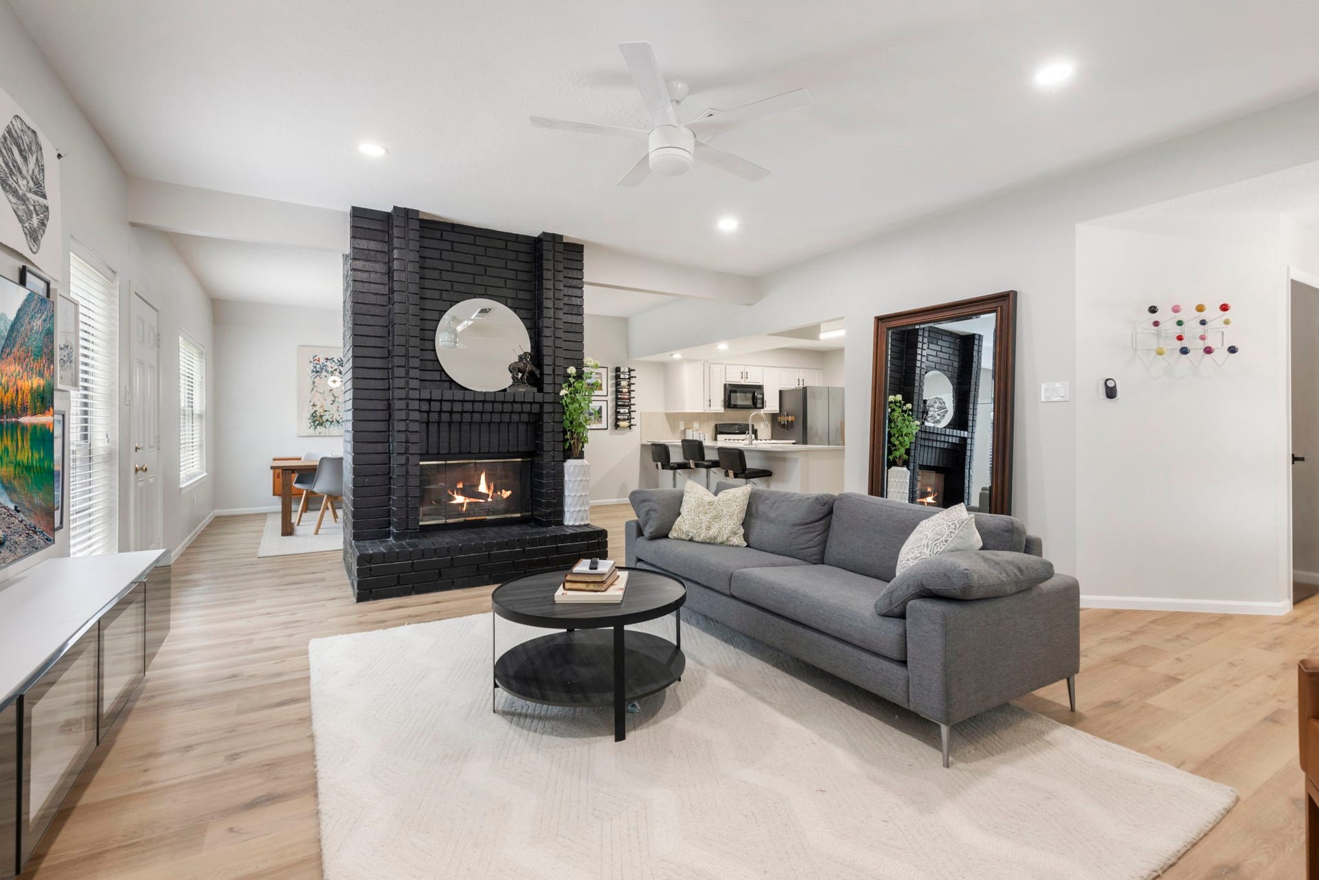 15 Green Slope Place, The Woodlands, TX 77381 15 Green Slope Place, The Woodlands, TX 77381