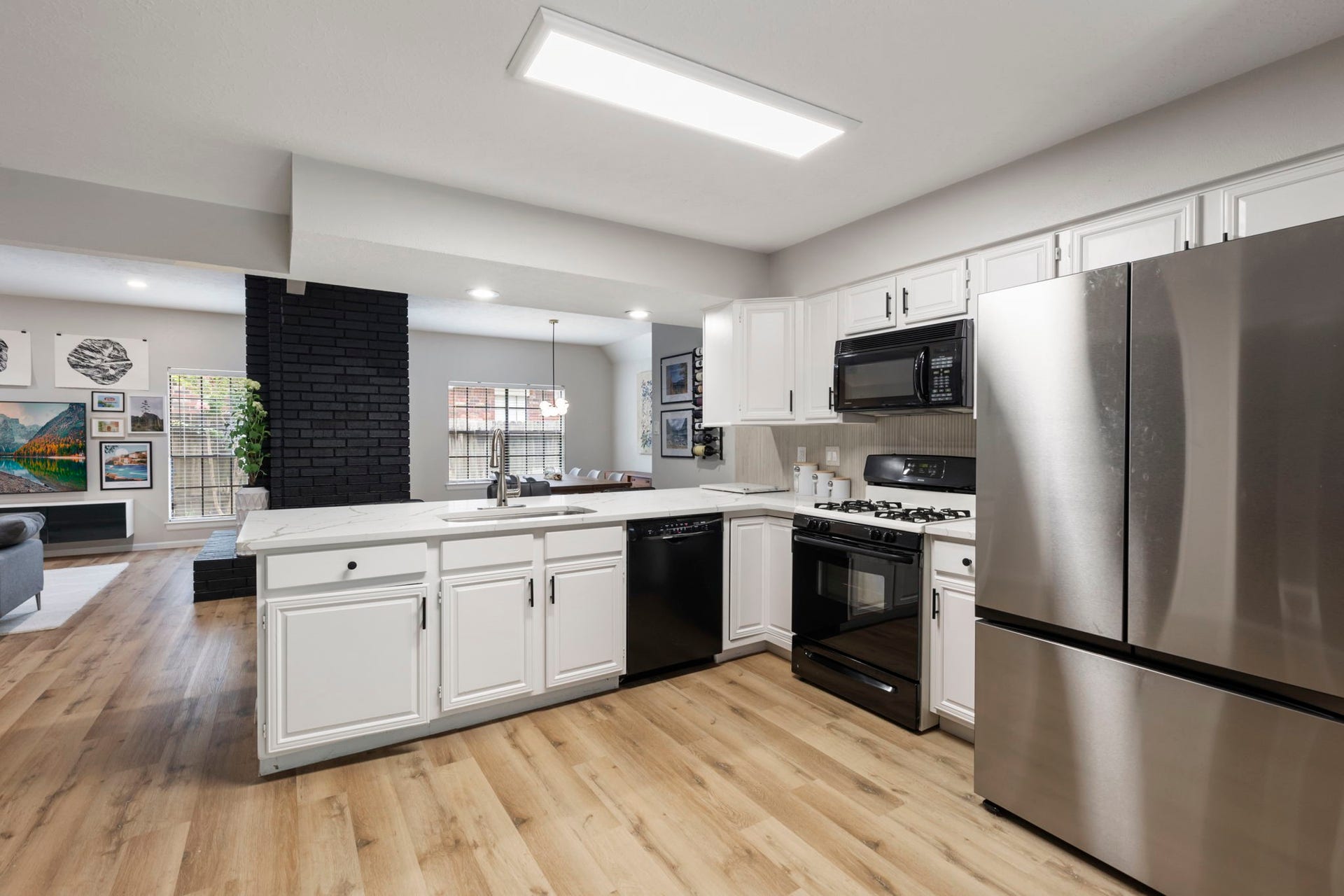 15 Green Slope Place, The Woodlands, TX 77381 15 Green Slope Place, The Woodlands, TX 77381