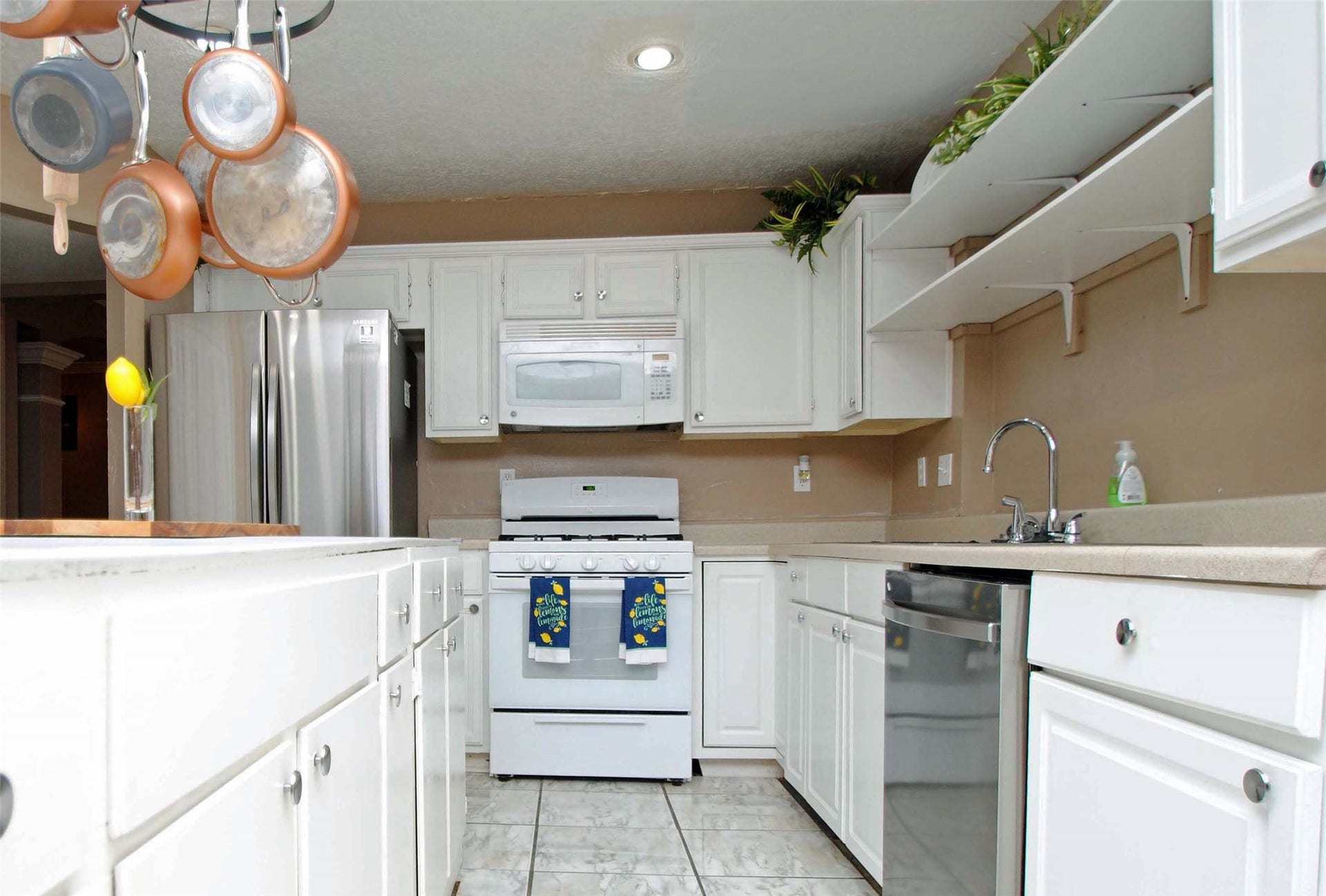 6022 S Trafalgar Court, Katy, TX 77449 6022 S Trafalgar Court, Katy, TX 77449
