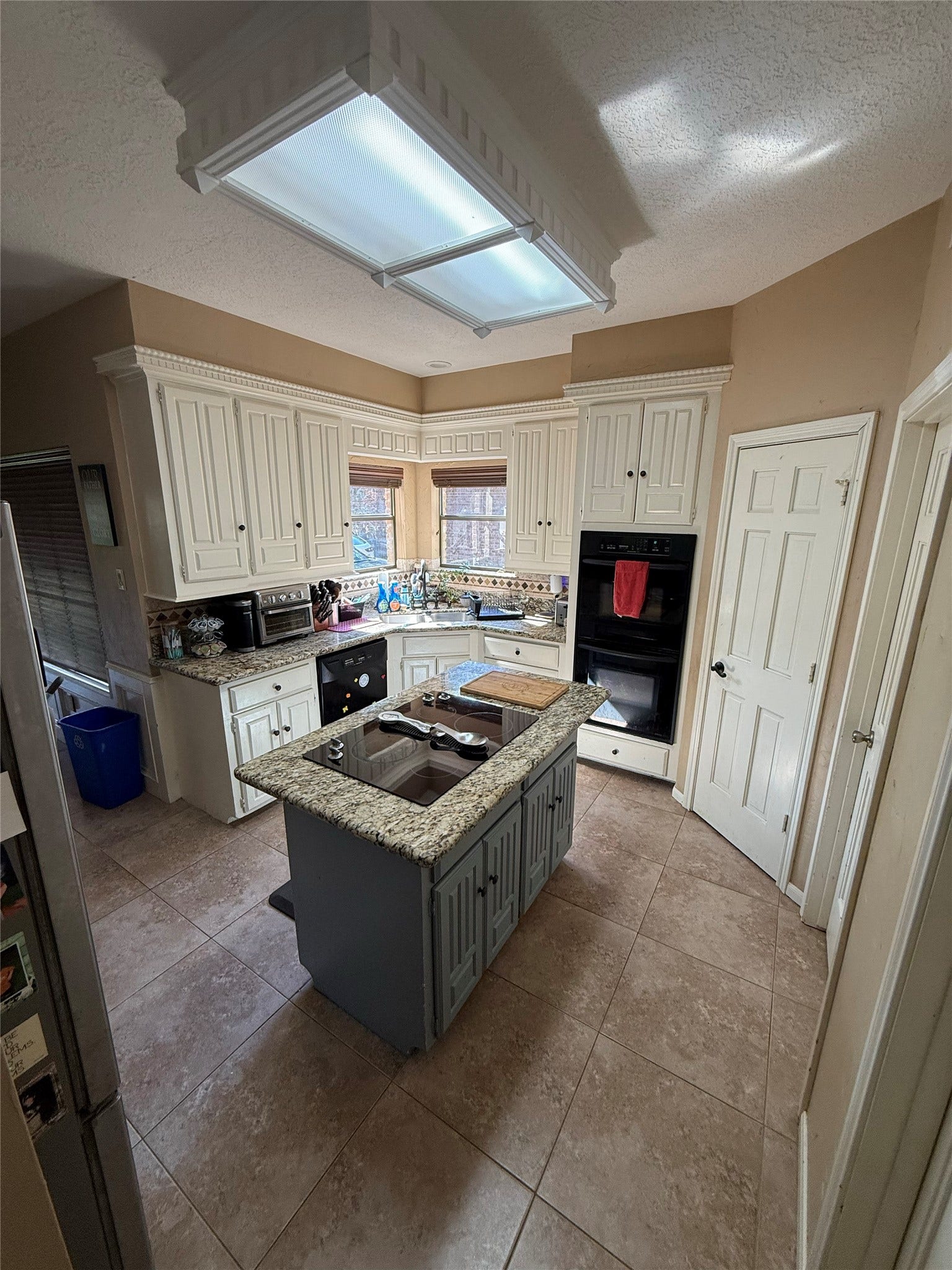 2910 Woodland Ridge Drive, Houston, TX 77345 2910 Woodland Ridge Drive, Houston, TX 77345