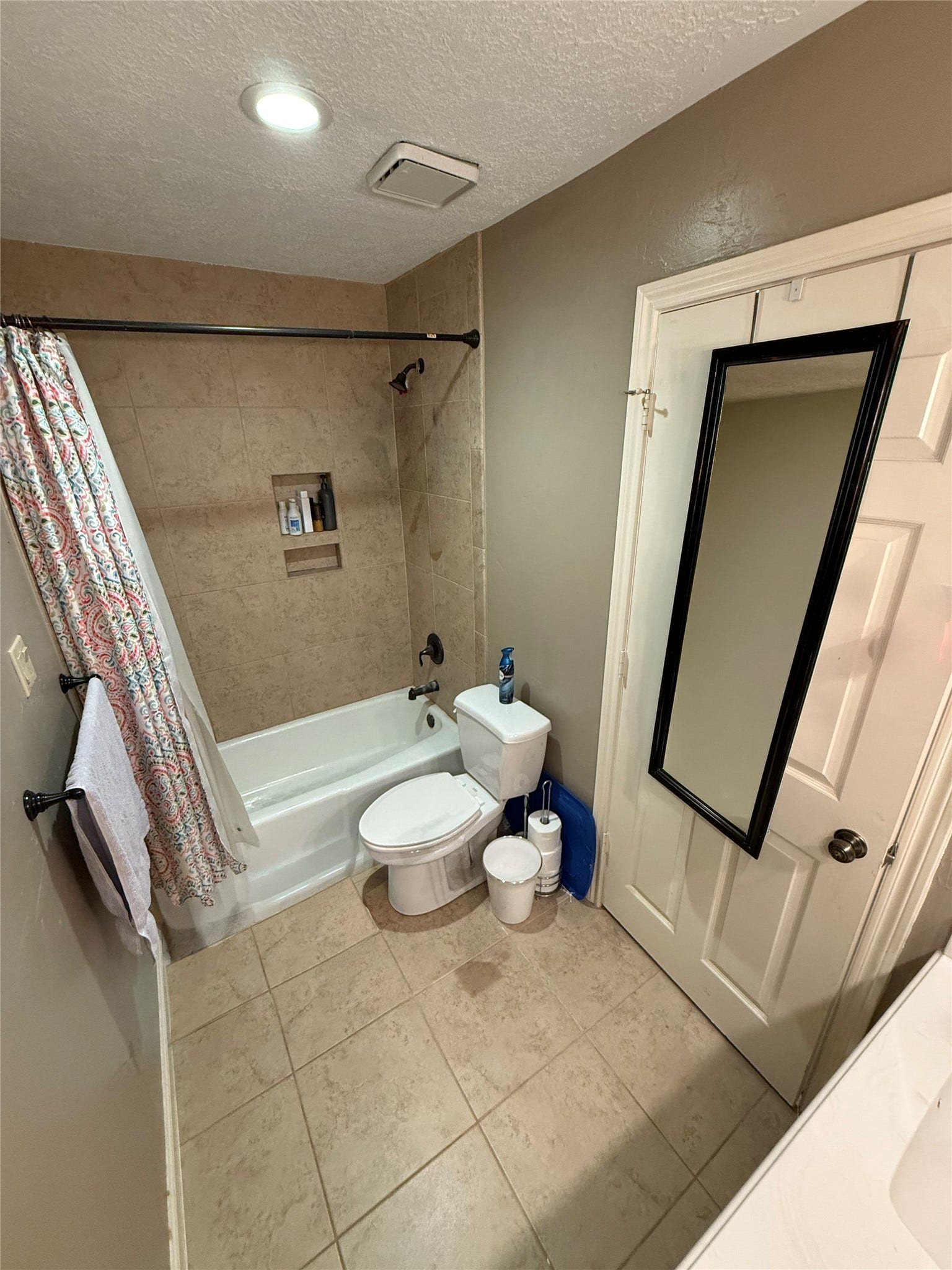2910 Woodland Ridge Drive, Houston, TX 77345 2910 Woodland Ridge Drive, Houston, TX 77345