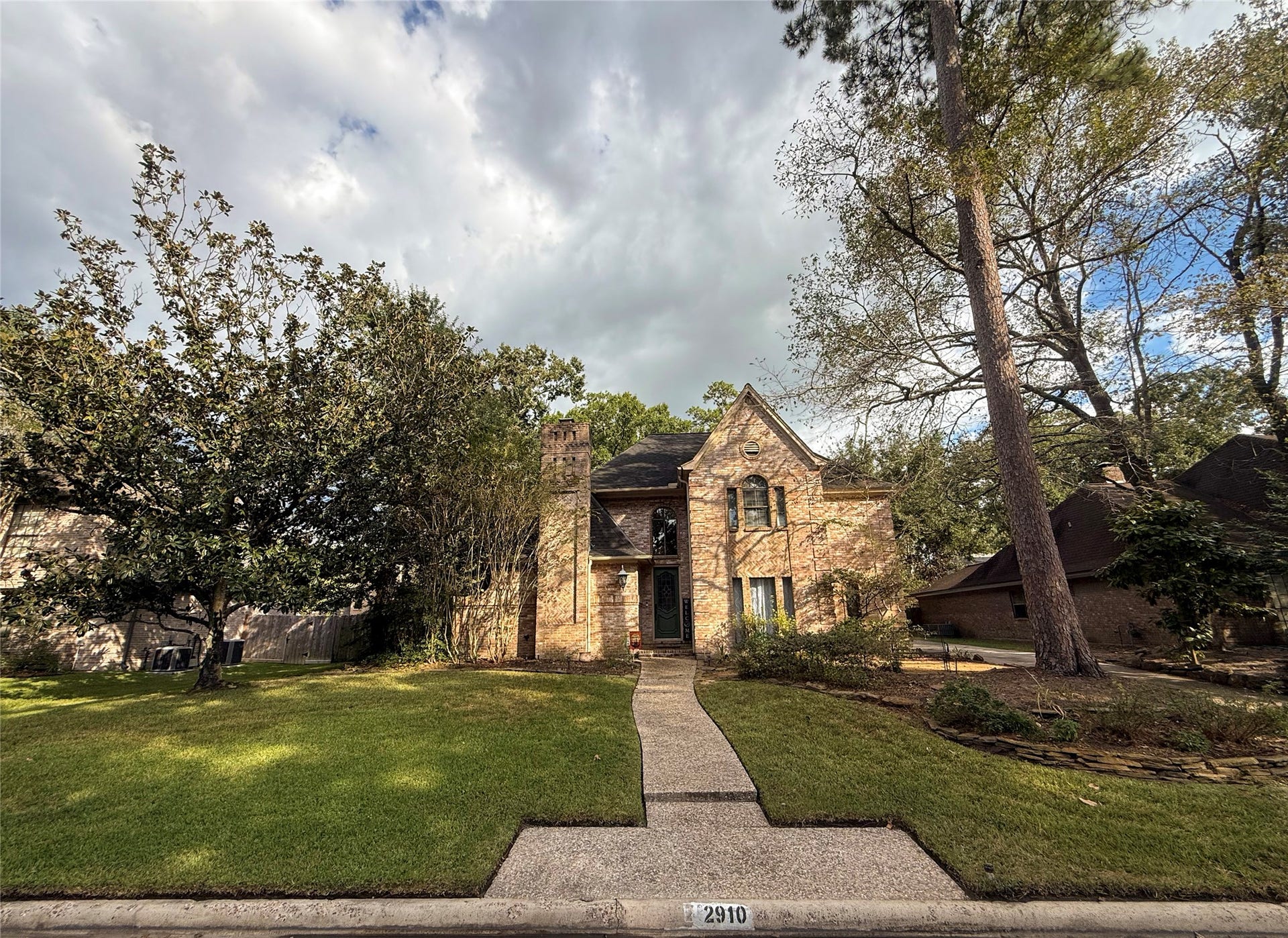 2910 Woodland Ridge Drive, Houston, TX 77345 2910 Woodland Ridge Drive, Houston, TX 77345