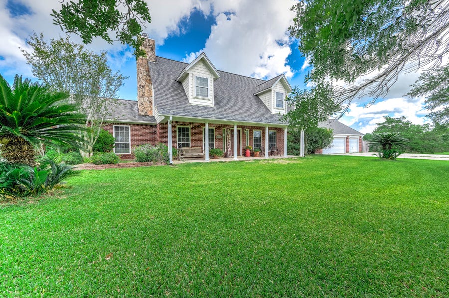 Property photo for 1189 County Road 634, Alvin, TX