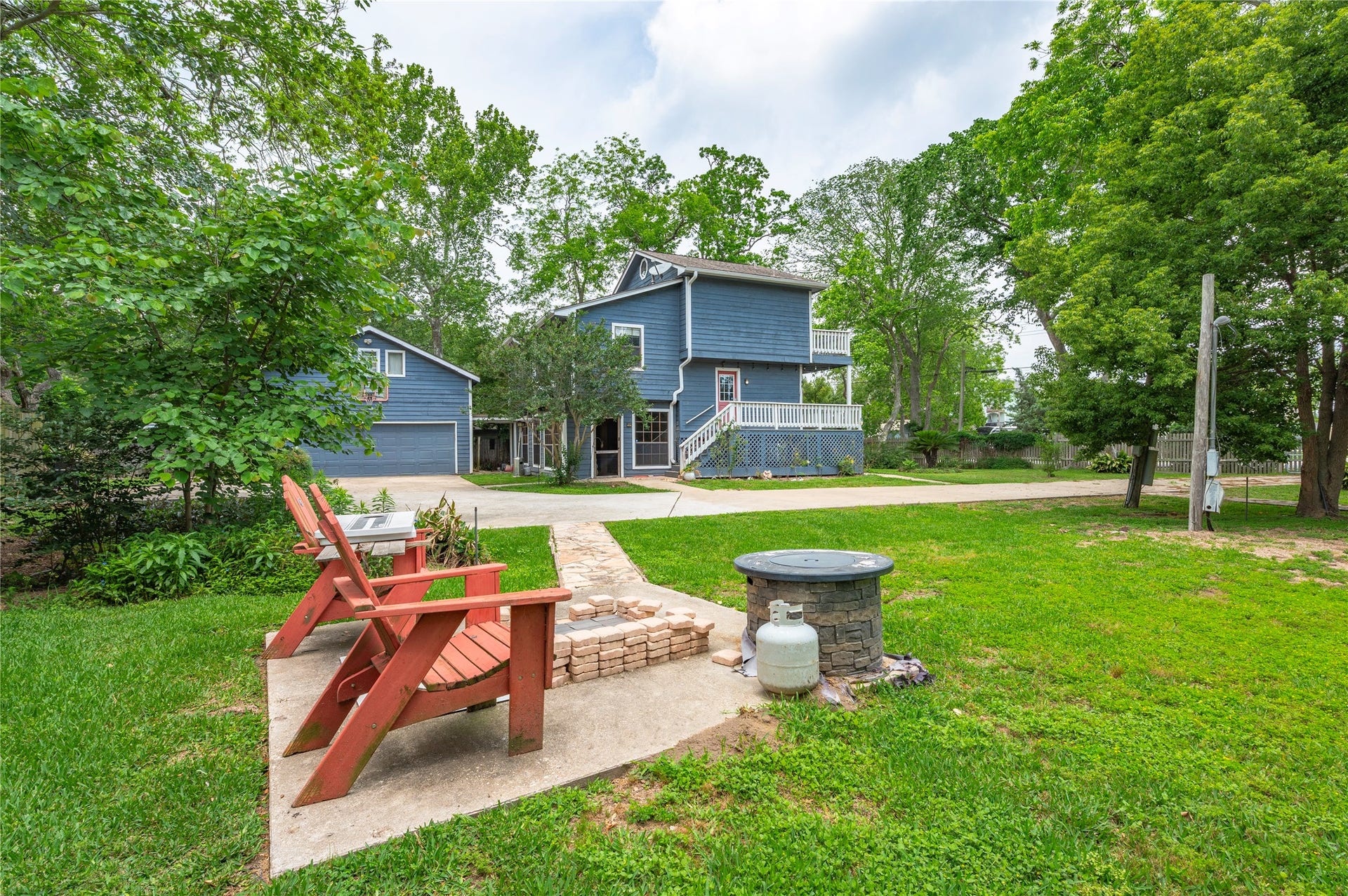 3726 Bayshore Drive, Bacliff, TX 77518 3726 Bayshore Drive, Bacliff, TX 77518