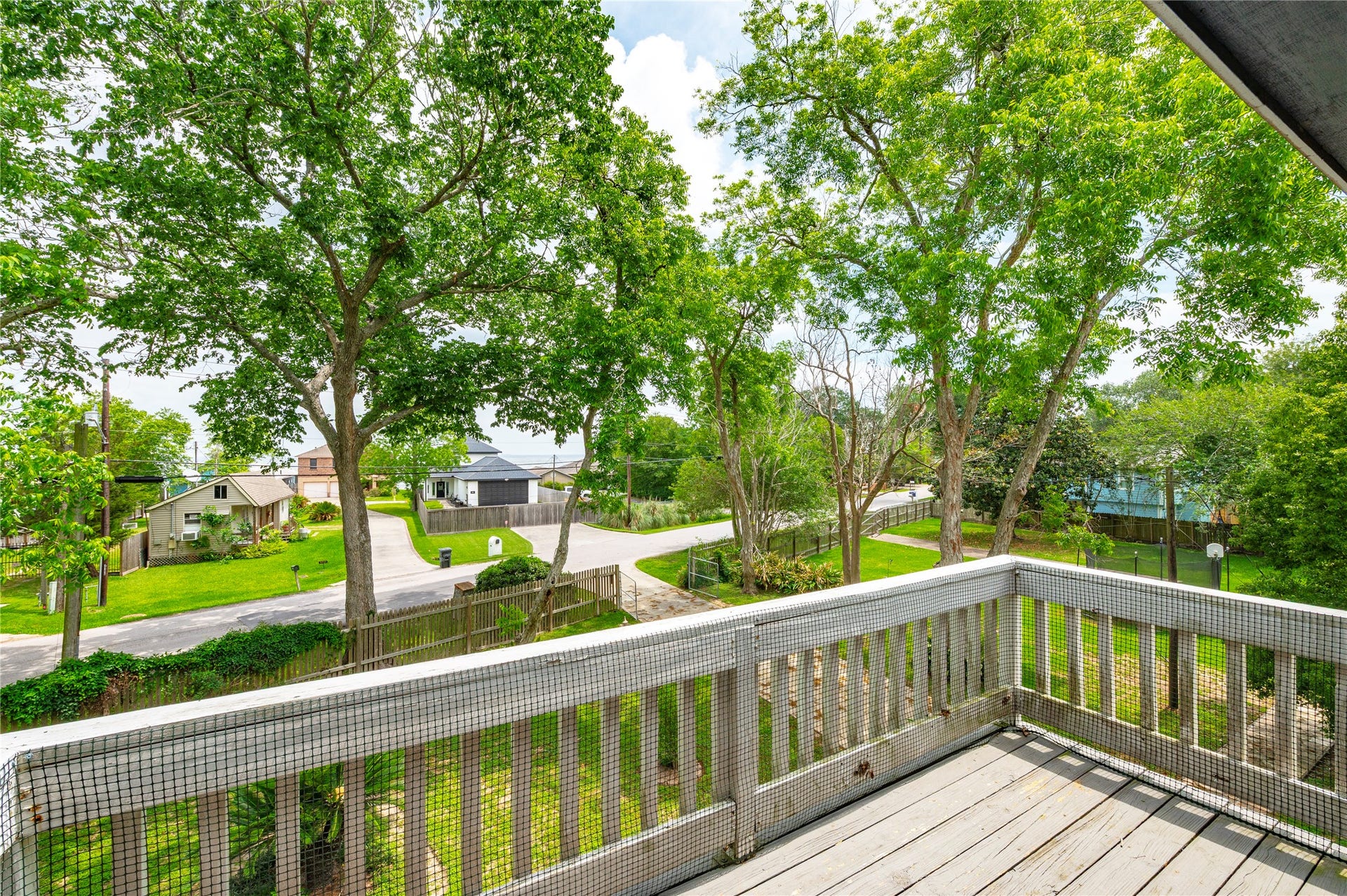3726 Bayshore Drive, Bacliff, TX 77518 3726 Bayshore Drive, Bacliff, TX 77518