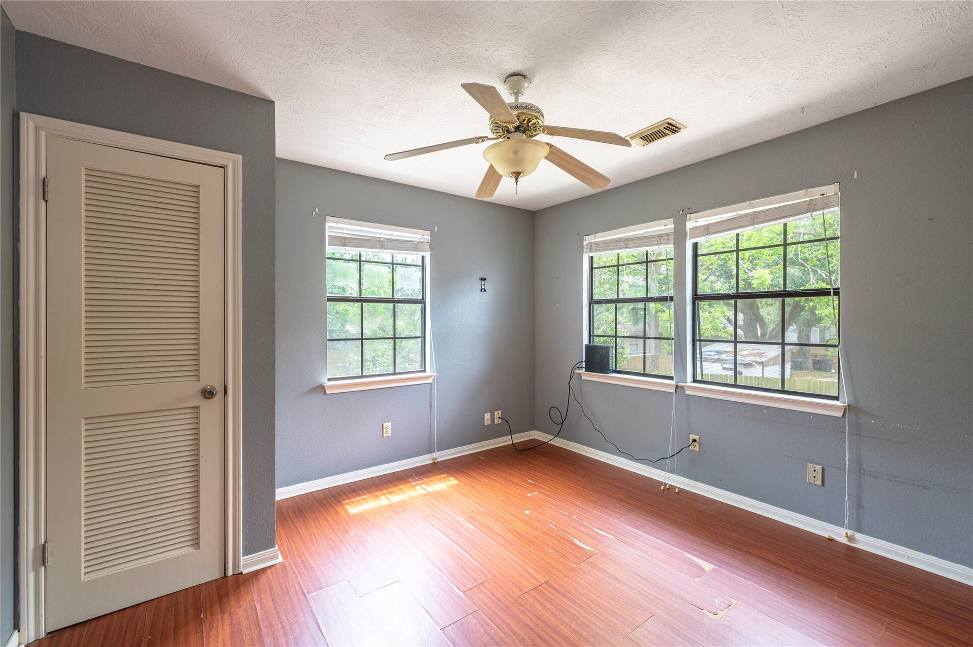 3726 Bayshore Drive, Bacliff, TX 77518 3726 Bayshore Drive, Bacliff, TX 77518