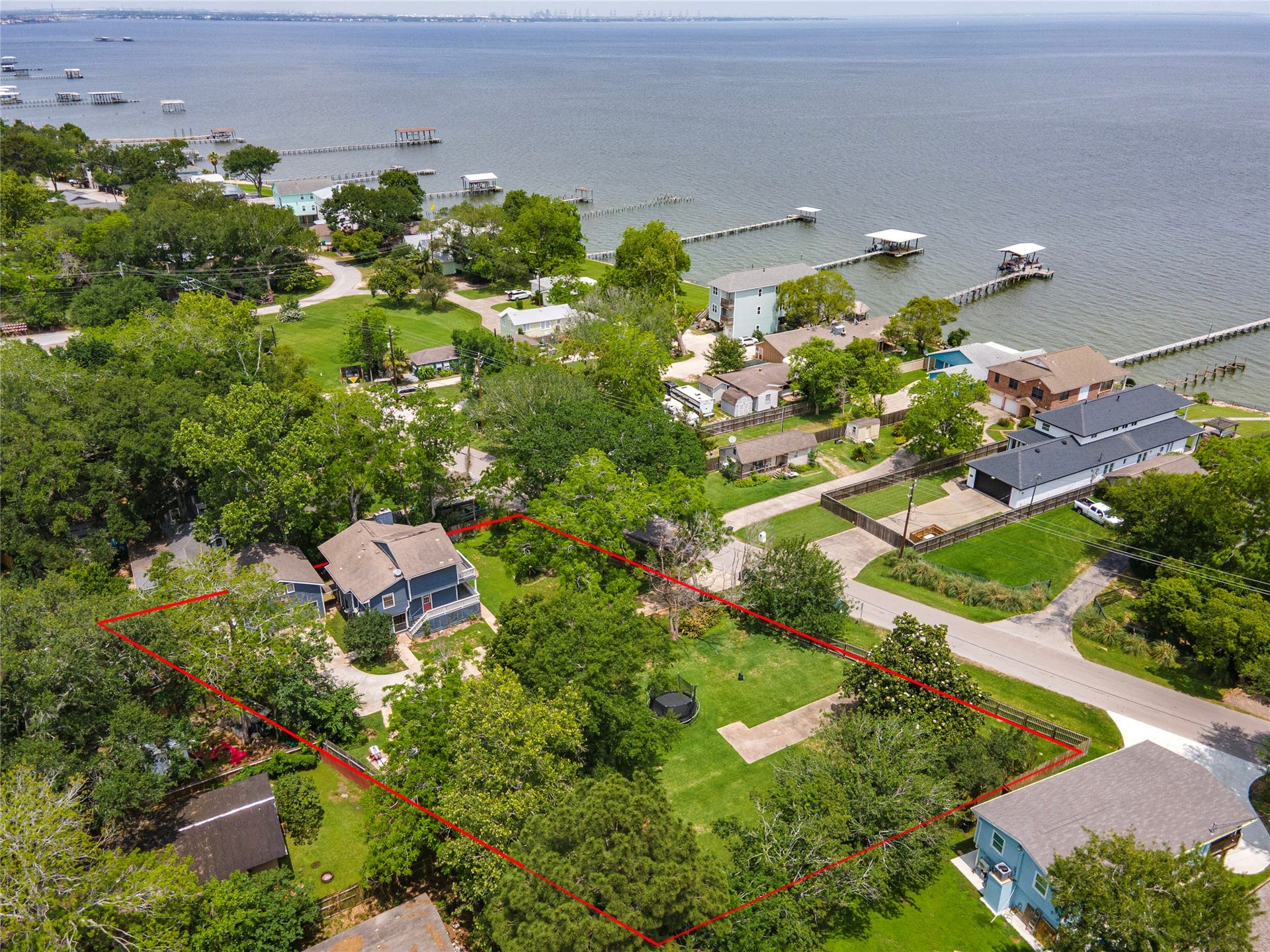 3726 Bayshore Drive, Bacliff, TX 77518 3726 Bayshore Drive, Bacliff, TX 77518