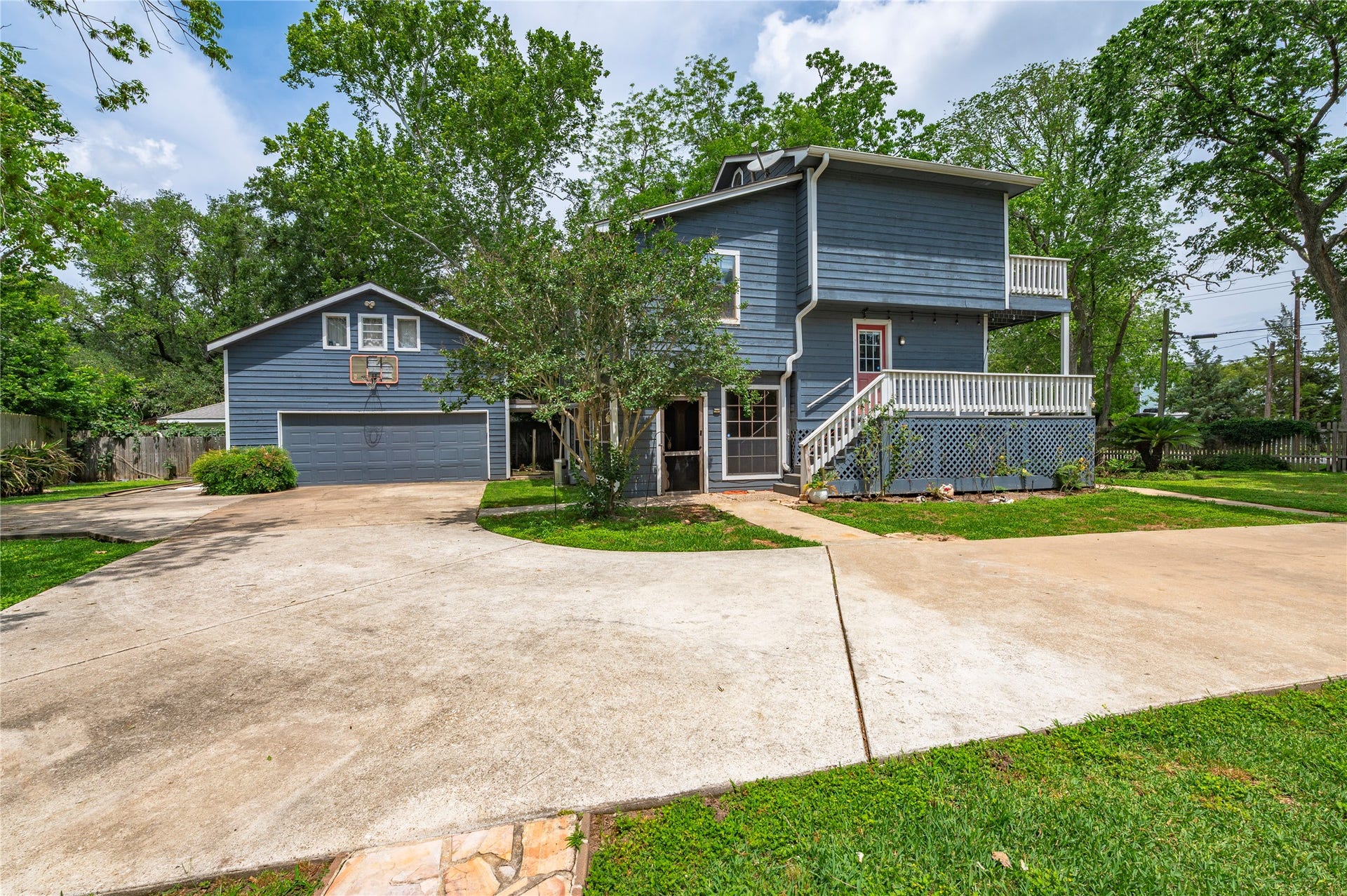 3726 Bayshore Drive, Bacliff, TX 77518 3726 Bayshore Drive, Bacliff, TX 77518