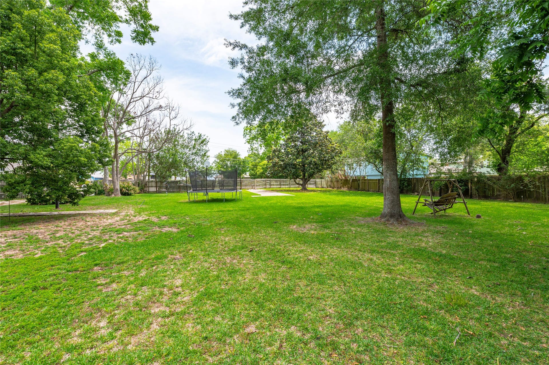 3726 Bayshore Drive, Bacliff, TX 77518 3726 Bayshore Drive, Bacliff, TX 77518