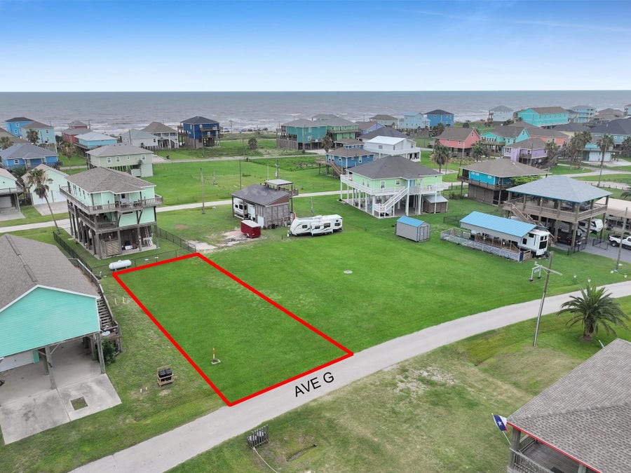 Property photo for 1966 Avenue G, Crystal Beach, TX