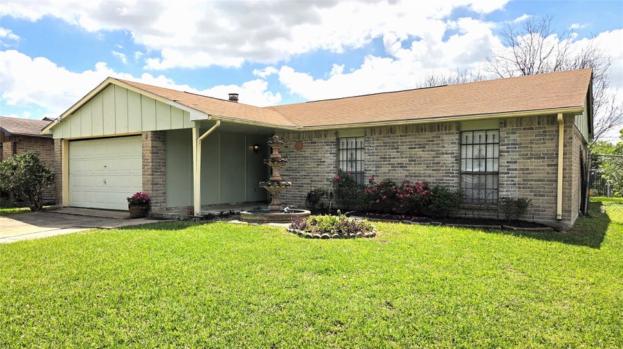Property photo for 14110 Pinewest Drive, Houston, TX