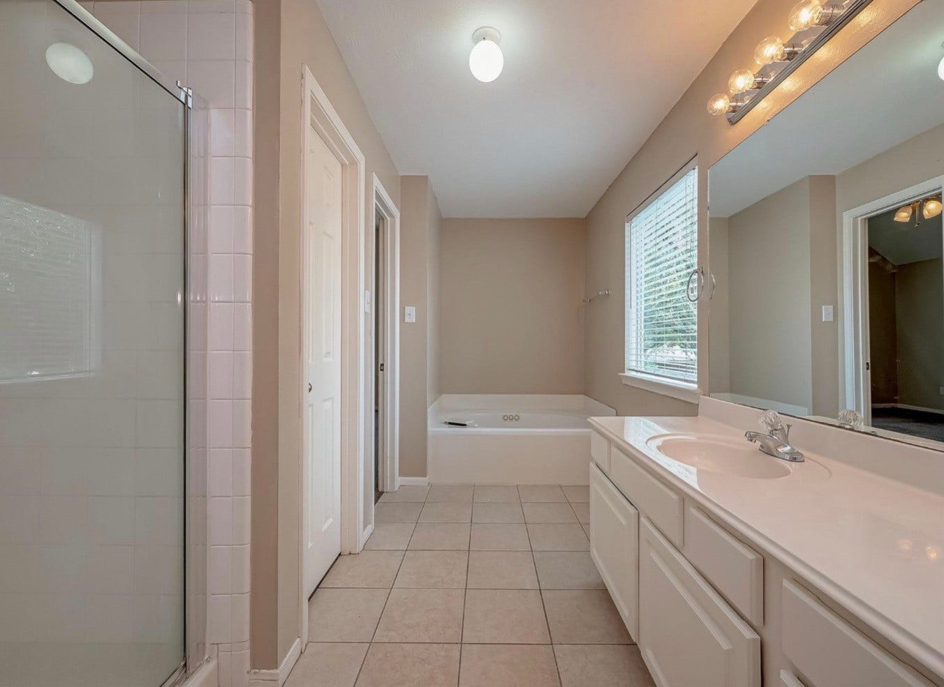 4914 Jaymar Drive, Sugar Land, TX 77479 4914 Jaymar Drive, Sugar Land, TX 77479