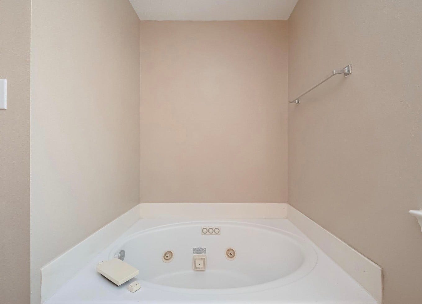 4914 Jaymar Drive, Sugar Land, TX 77479 4914 Jaymar Drive, Sugar Land, TX 77479