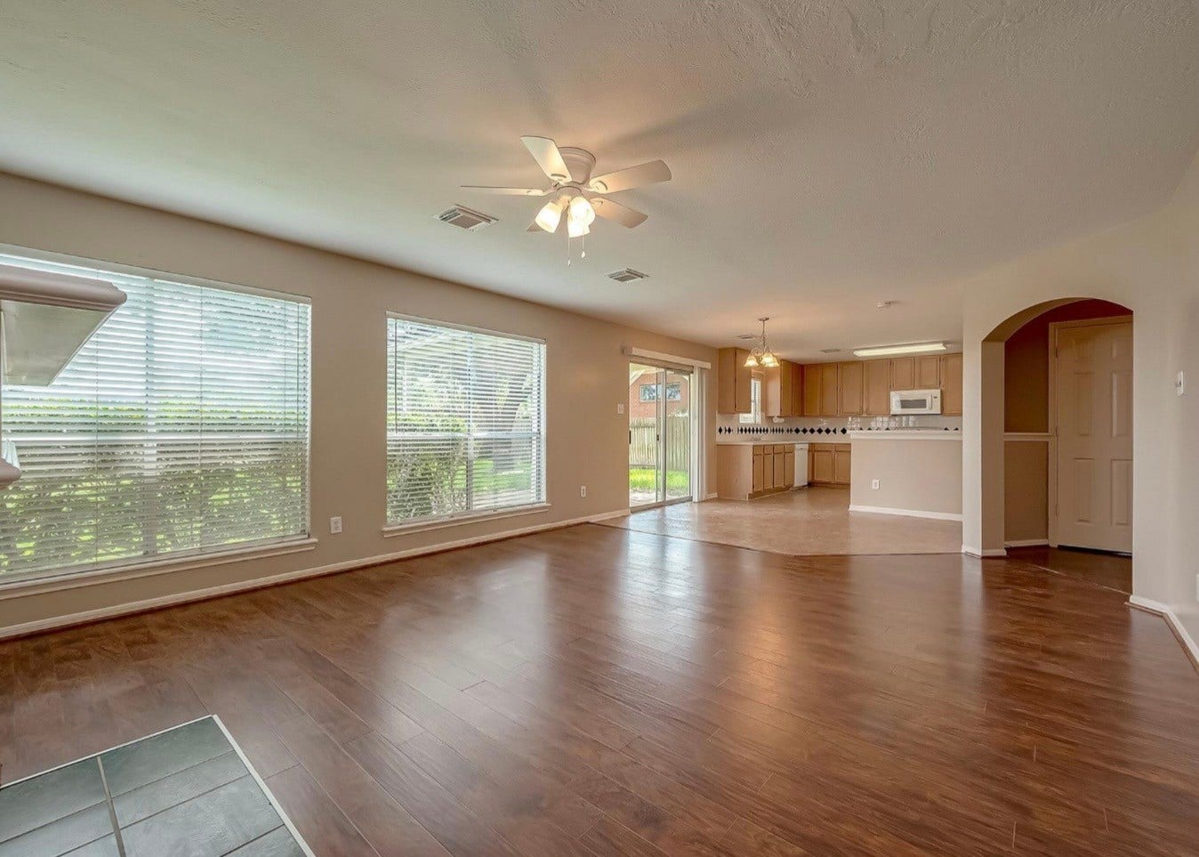 4914 Jaymar Drive, Sugar Land, TX 77479 4914 Jaymar Drive, Sugar Land, TX 77479