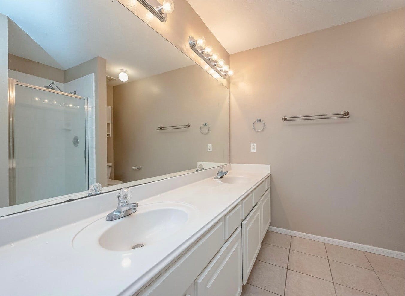 4914 Jaymar Drive, Sugar Land, TX 77479 4914 Jaymar Drive, Sugar Land, TX 77479