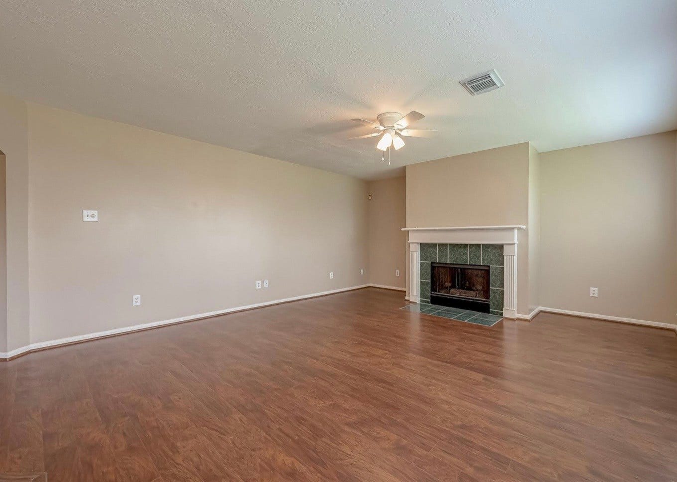 4914 Jaymar Drive, Sugar Land, TX 77479 4914 Jaymar Drive, Sugar Land, TX 77479