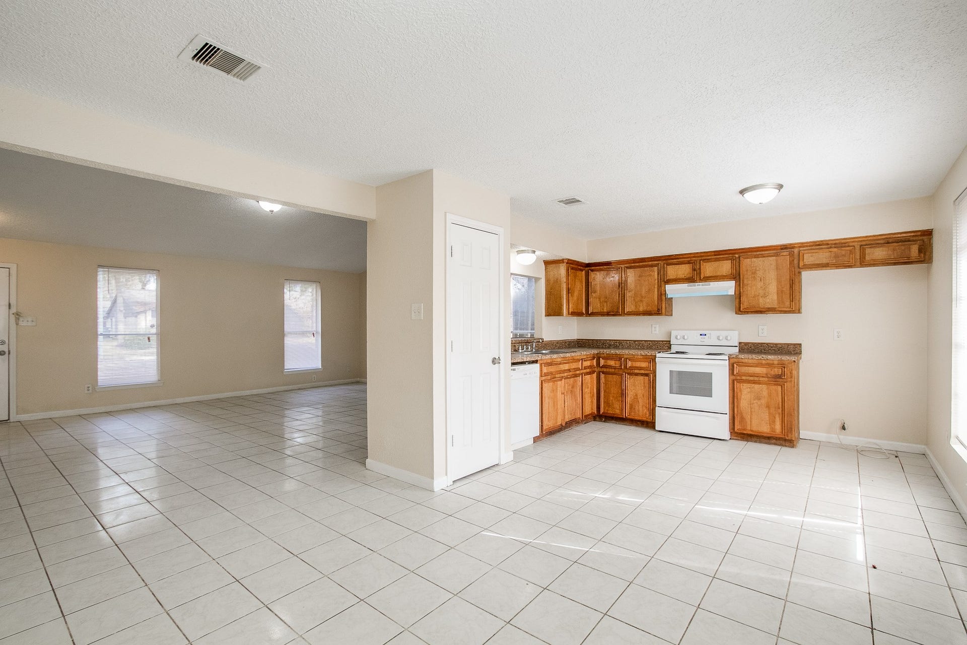 6922 Foxwick Lane, Humble, TX 77338 6922 Foxwick Lane, Humble, TX 77338