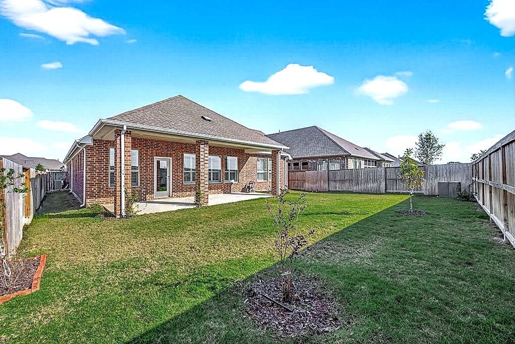 10010 Starry Night Lane, Manvel, TX 77578 Full brick all around , plenty of grass space