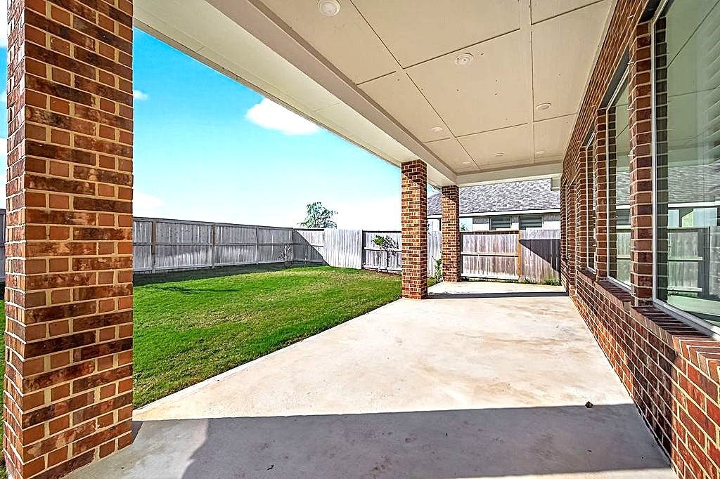 10010 Starry Night Lane, Manvel, TX 77578 Relax , entertain , play