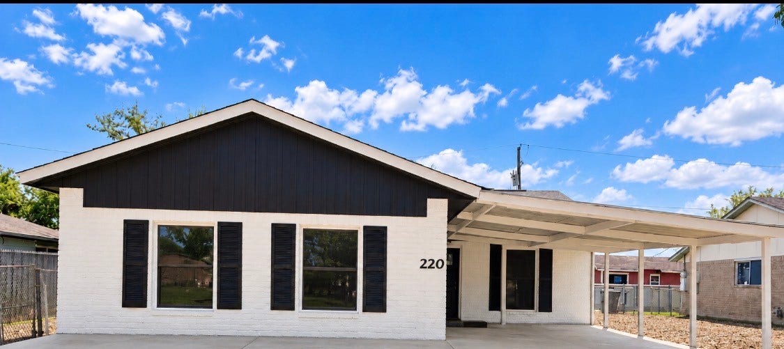 220 Austin St, Angleton, TX 77515 220 Austin St, Angleton, TX 77515