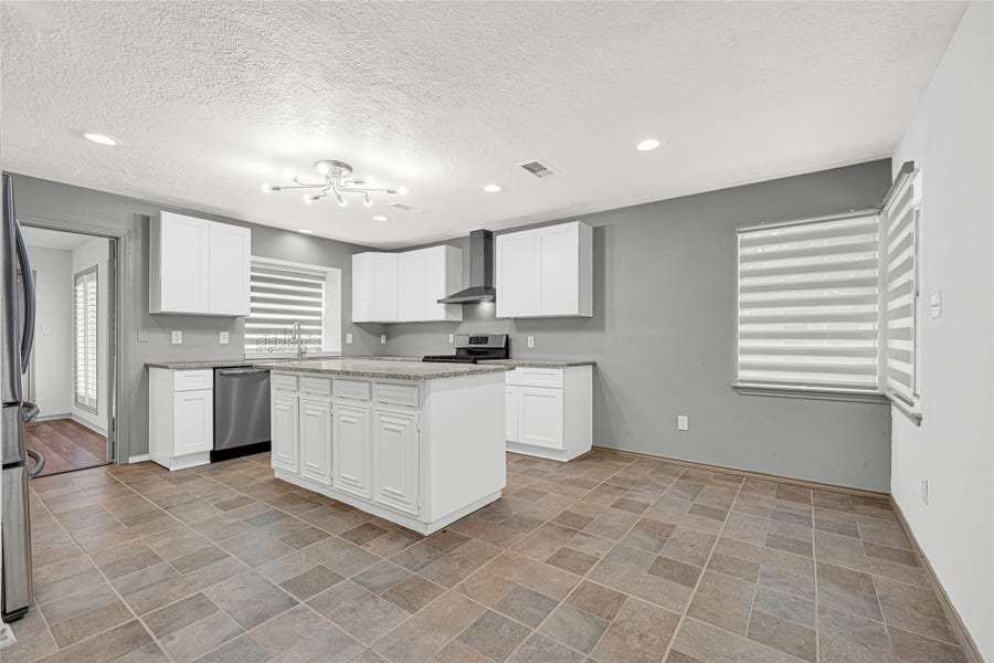 Property photo for 705 Holly Springs Court, Conroe, TX