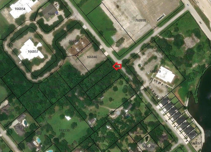 Property photo for Lot 1 West Hughes Lane, Dickinson, TX